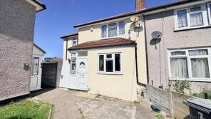 7, Spinney Gardens, Dagenham RM9 5DR