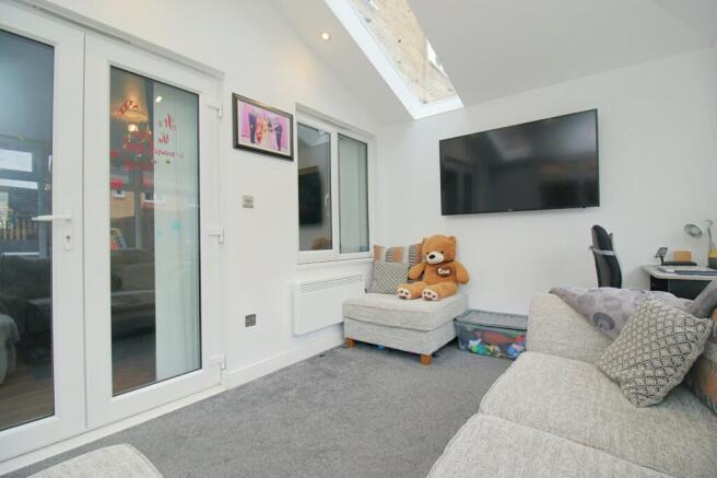 3 bed Semi-Detached for sale Image 5