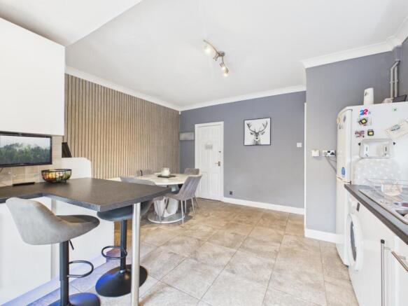 2 bed Semi-Detached for sale Image 4