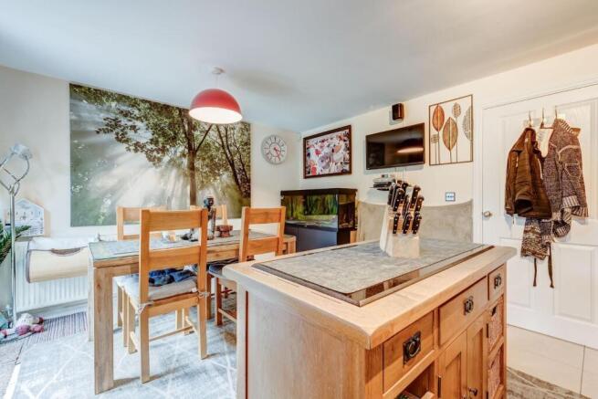 12WheatcroftGardens(Interior)-9.jpg
