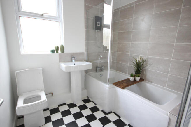 6 bed Terraced to rent Image 4