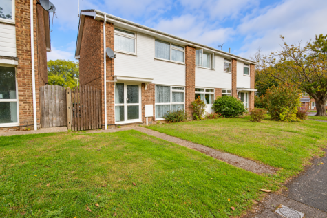 Hedge End! No Chain! Within Close Proximity To Manor Farm Country Park!