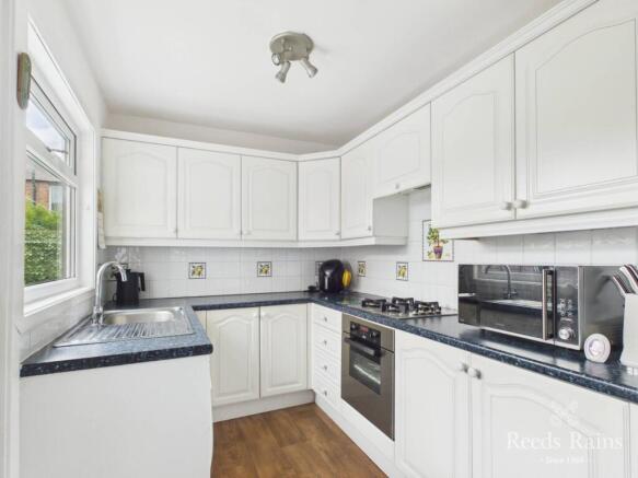 3 bed Terraced for sale Image 6