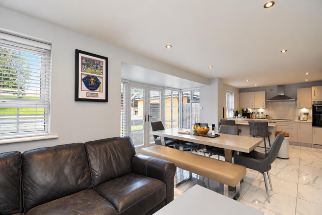 Living dining kitchen