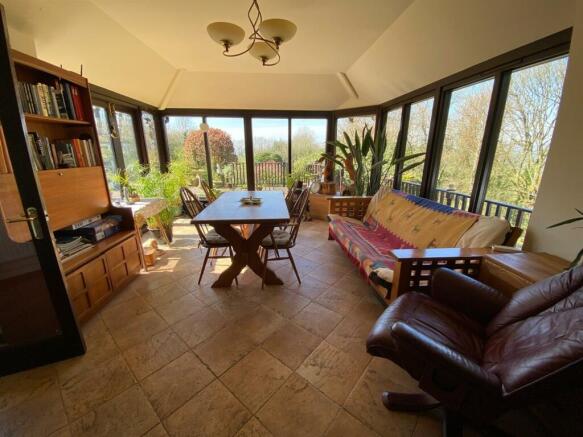 Dining Room.jpg