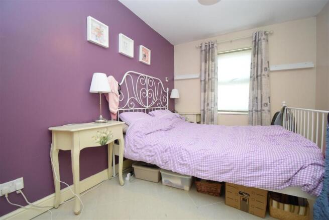 3 bed Town House to rent Image 8