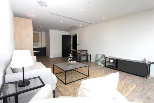 1 bed Apartment to rent Image 4