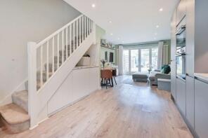 58, Brambling Close, Bushey WD23 2HW