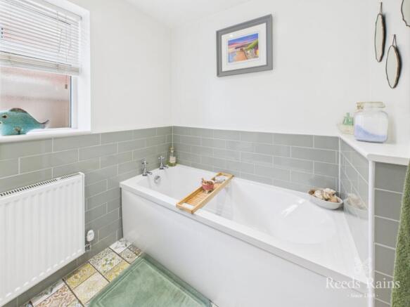 3 bed Bungalow for sale Image 11