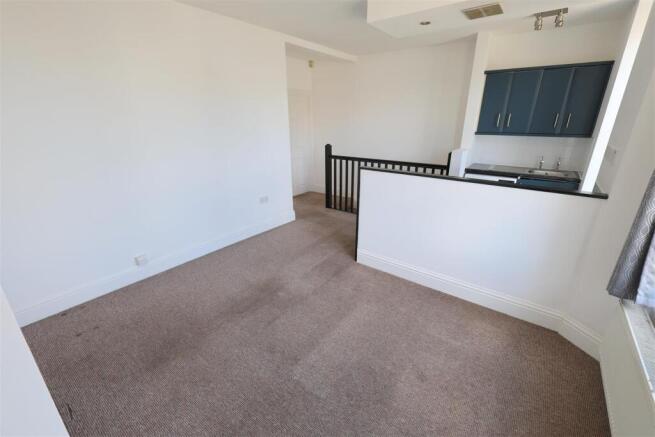 SR Living Area.JPG