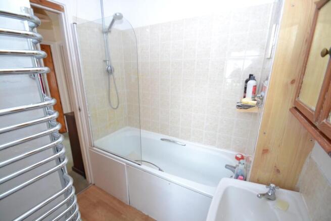 bathroom1.JPG