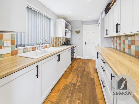 3 bed Semi-Detached for sale Image 8