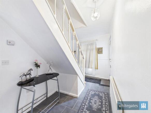 4 bed Semi-Detached for sale Image 8