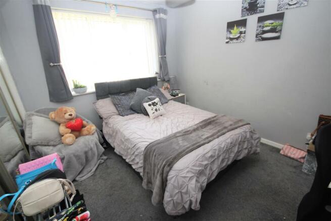 bed 2.jpg