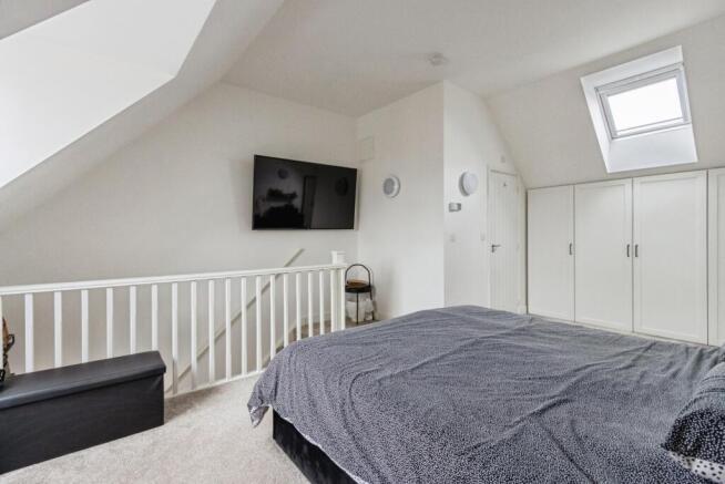 3 bed Semi-Detached for sale Image 11