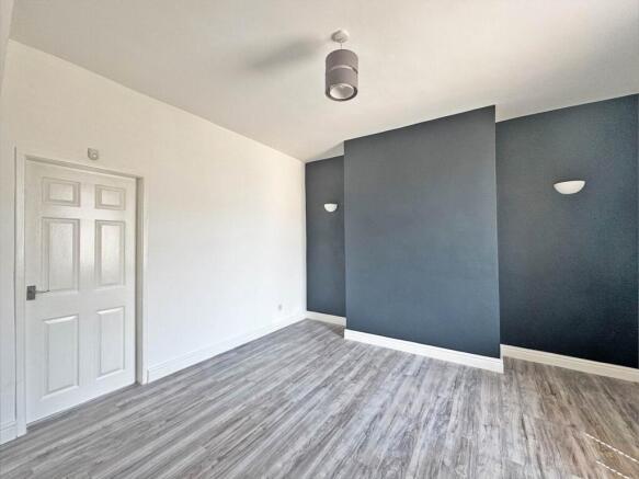 2 bed Terraced for sale Image 5