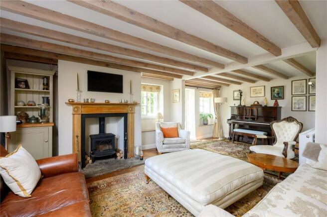 5 bed Detached for sale Image 6