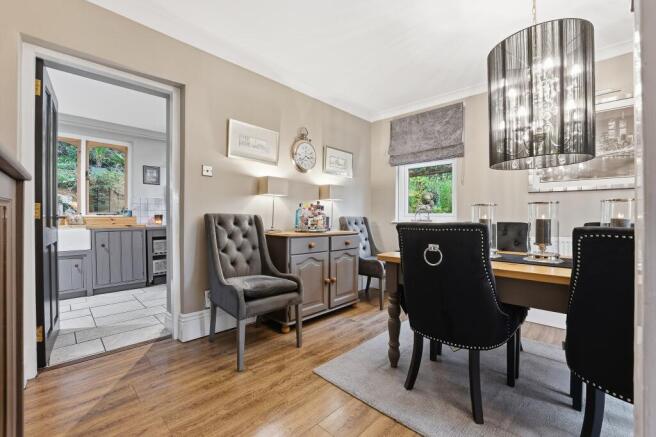 4 bed Detached for sale Image 12
