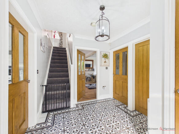 4 bed Detached for sale Image 7