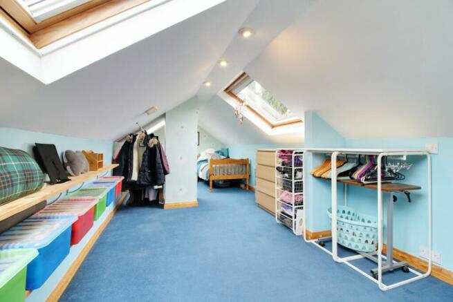 Loft Room (1).jpg