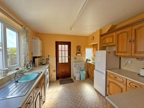3 bed Semi-Detached for sale Image 5