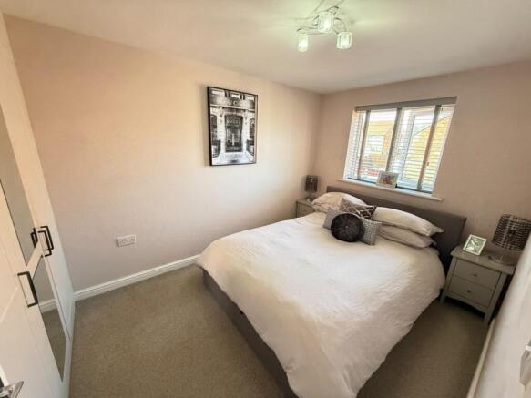 3 bed Detached to rent Image 12