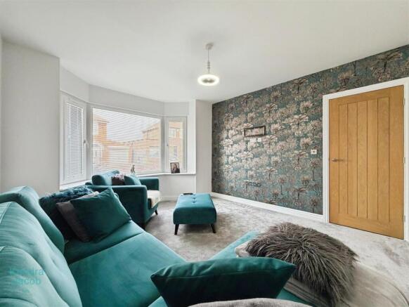 4 bed Semi-Detached for sale Image 10