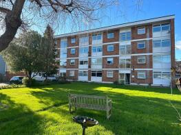 Flat 14, 54 Alders House, Redlands Lane, Fareham PO14 1HA