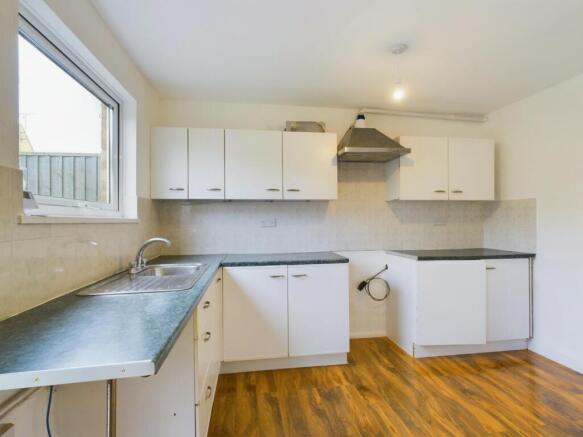 CAM01909G0-PR0281-STILL004