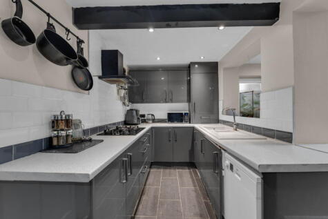 New Romney Crescent, Leicester, LE5 1NJ