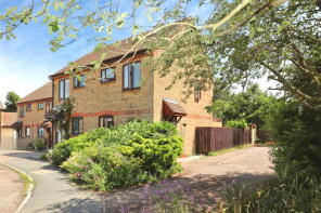 19, Capel Close, Buckingham MK18 5HX