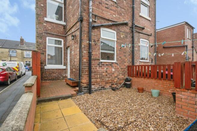 3 bed End of Terrace for sale Image 4
