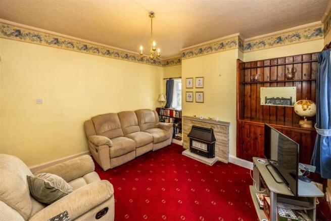 4 bed Detached Bungalow for sale Image 7