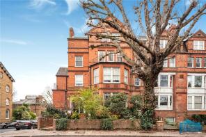 Flat A, 89, Fitzjohn's Avenue, London NW3 6NX
