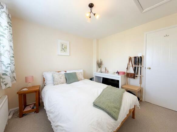2 bed Semi-Detached for sale Image 8