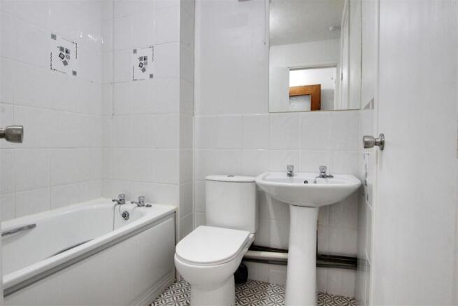 1 bed Flat for sale Image 5
