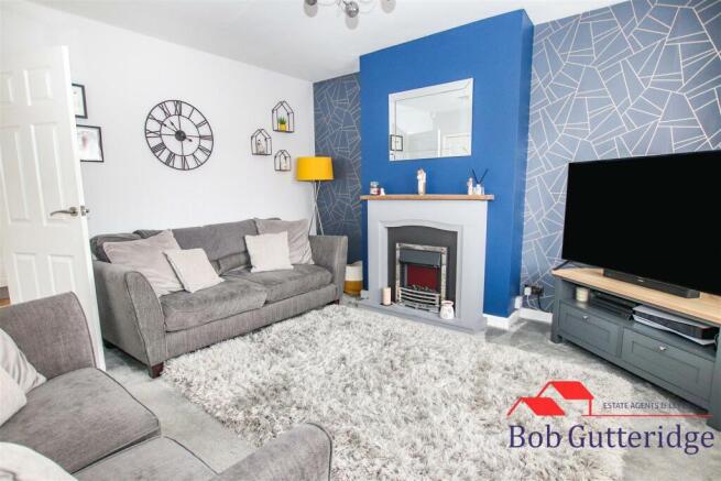 BAY FRONTED LOUNGE