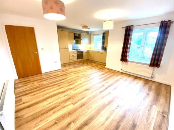 2 bed Apartment for sale Image 12