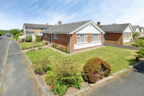 Beacon Park Road, Upton, Poole, Dorset, BH16