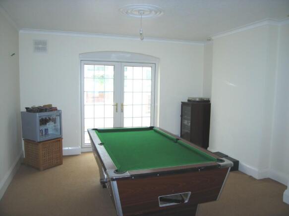 REAR ROOM