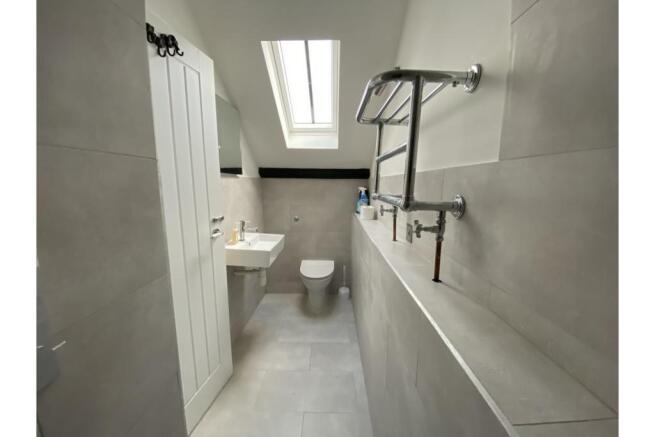 En Suite Shower Rm