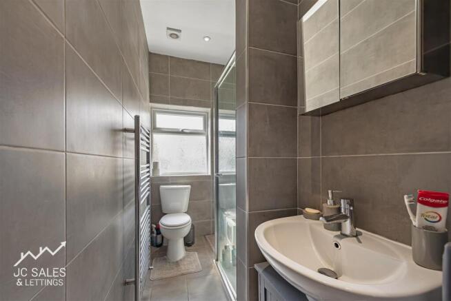 2 bed House for sale Image 7