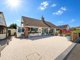 63, Steart Gardens, Burnham-on-sea TA8 1DD