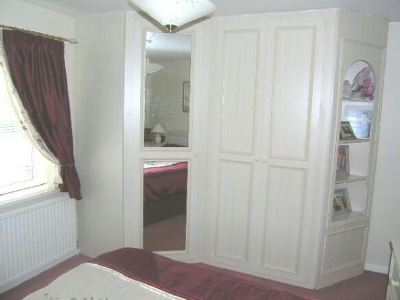Bedroom 1 Pic 2