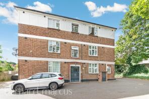 15, Elder Gardens, Gipsy Road, London SE27 9TJ