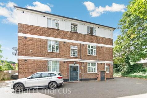 Elder Gardens, London