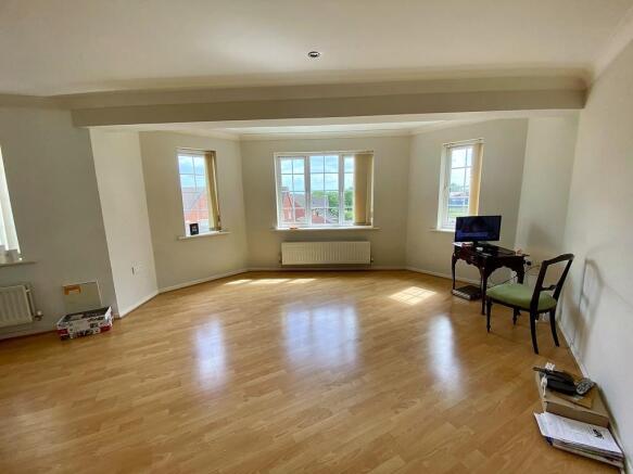 Open Plan Bay