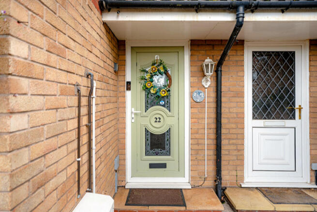22 HATCHMERE CLOSE-10 - Copy.jpg