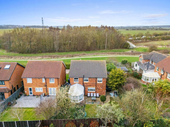 Albery Way, New Waltham photo 4