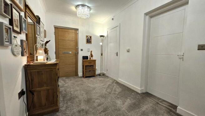 Flat 4, Hillside Court, Heaton. Bolton. BL1 5DT photo 4